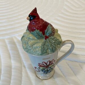 Lenox Winter Greetings Gold Trimmed Covered Mug